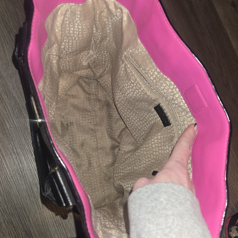 Kate Spade Vibrant Black & Pink Bag with Beige Interior - Picture 2 of 16